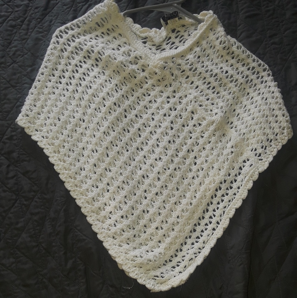 Girls knit Poncho